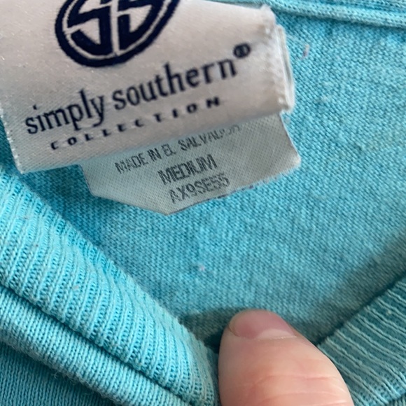 Simply Southern t-shirt - Picture 3 of 5